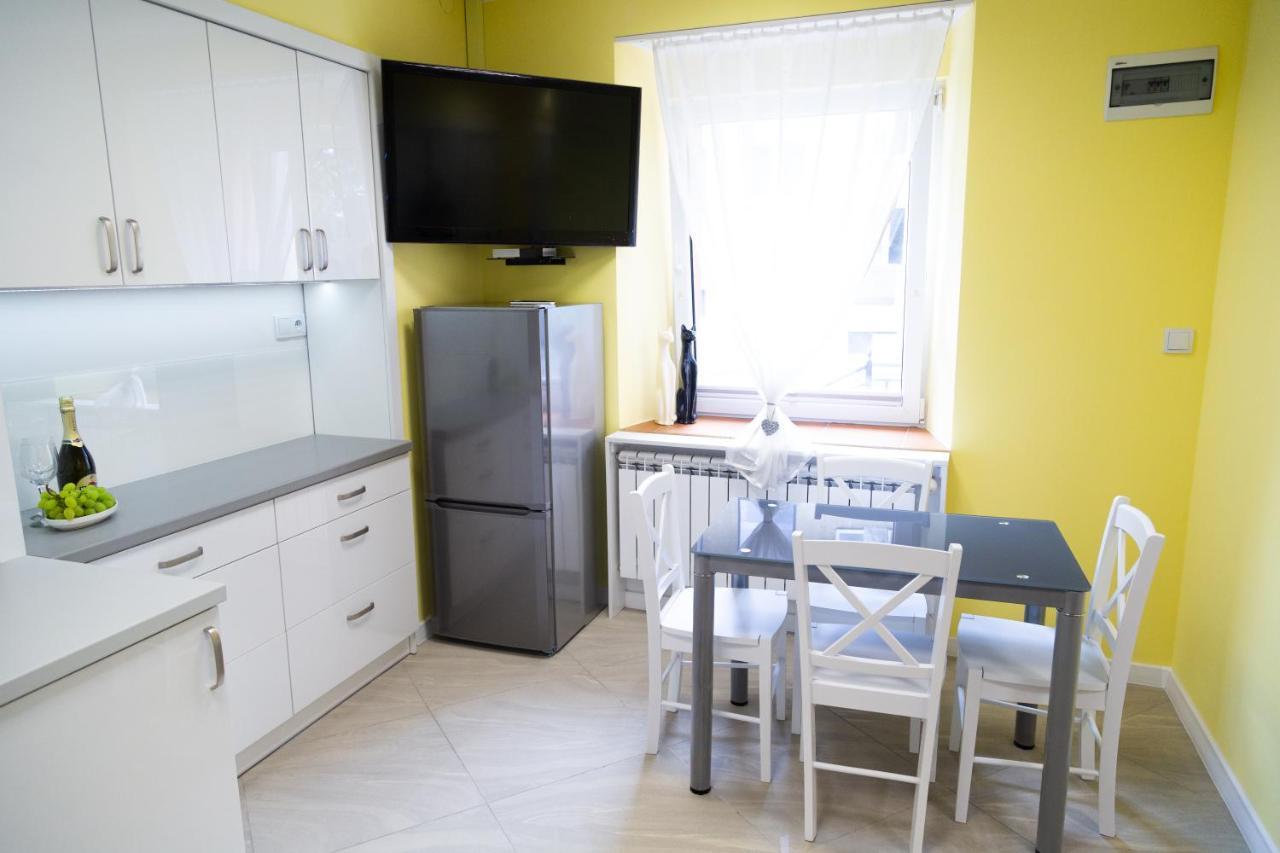 Apartament Przy Rynku Ostrowiec Swietokrzyski Luaran gambar