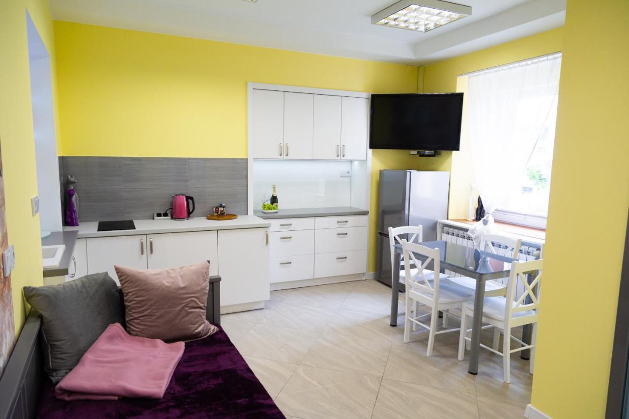 Apartament Przy Rynku Ostrowiec Swietokrzyski Luaran gambar