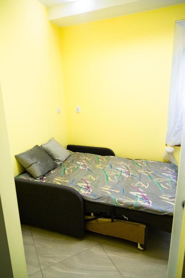 Apartament Przy Rynku Ostrowiec Swietokrzyski Luaran gambar